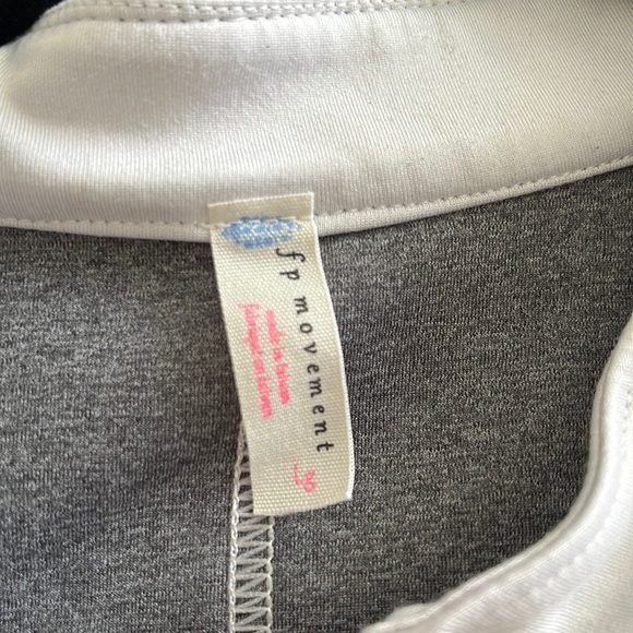 Free people x FP movement round the block crop top - Picture 8 of 9